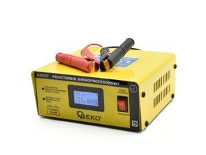 Mikroprocesorová nabíječka autobaterií LCD 12/24V