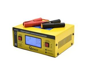 Mikroprocesorová nabíječka autobaterií LCD 6/12/24V