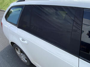 Sluneční clona na boční okno auta / návlek na dveře CAR SUNSHADE SET 3, vel. L, 2ks