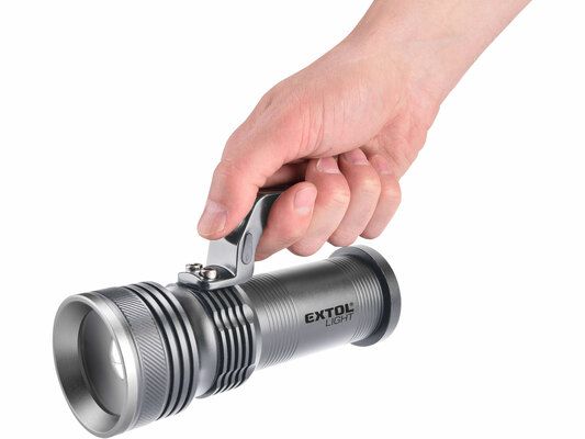 Svítilna 300lm, zoom, celokovová