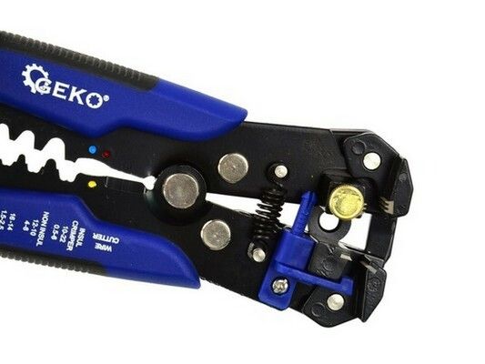 Multifunkční odizolovací nástroj pro kabely a vodiče 0,2-6mm