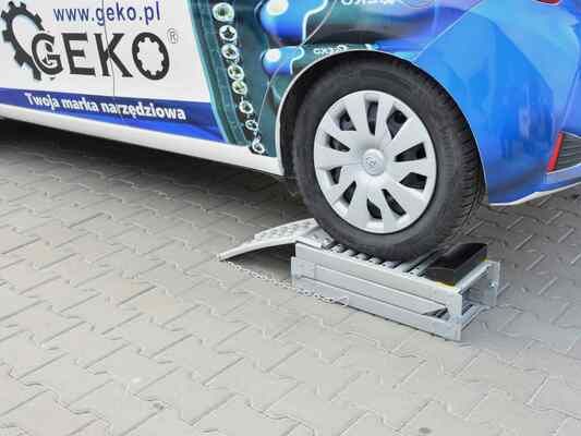 Rampy - sklopné rampy do 2200 kg 2 ks
