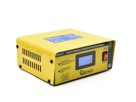 Mikroprocesorová nabíječka autobaterií LCD 12/24V