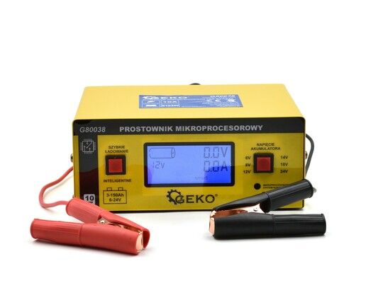 Mikroprocesorová nabíječka autobaterií LCD 6/12/24V
