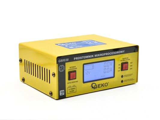 Mikroprocesorová nabíječka autobaterií LCD 6/12/24V
