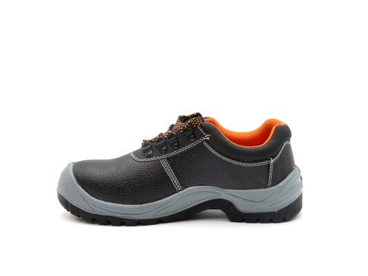 Ochranná pracovní obuv vel. 39