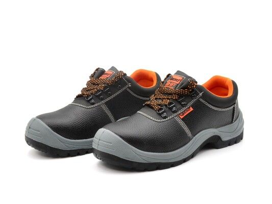 Ochranná pracovní obuv vel. 44