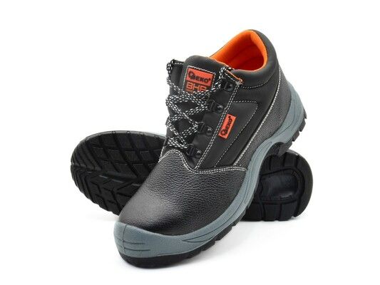 Ochranná pracovní obuv vysoká vel. 43