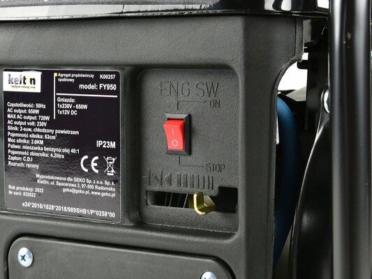Benzínová rámová elektrocentrála 2 HP/720 W