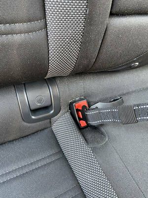 Bezpečnostní pás do auta pro psa CAR BELT FREDY, 63/90 x 2,5cm