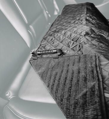 Ochranná deka do auta pod psa CAR ROCKY S