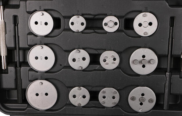 Stlačovák brzdových pístů MECHANIC BRAKE SET BLACK 35, sada 35ks