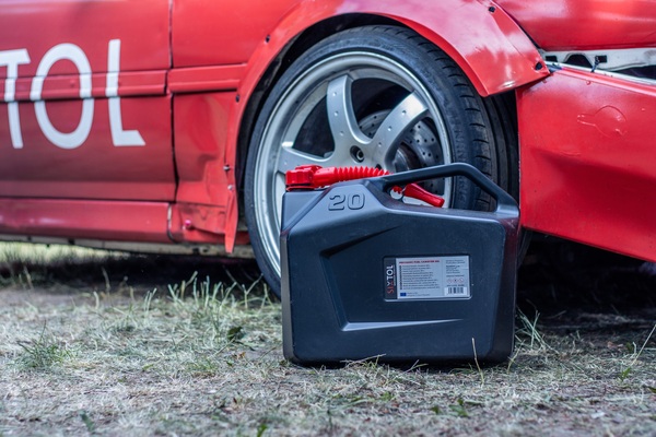 Kanystr plastový MECHANIC FUEL CANISTER 20L, černý