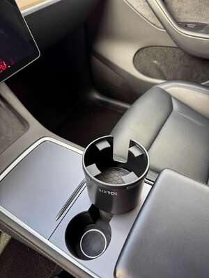Expandér do držáku nápojů do auta CAR CUP HOLDER 4