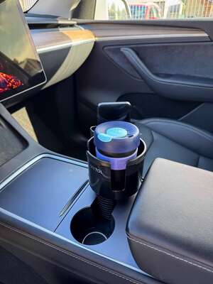 Expandér do držáku nápojů do auta CAR CUP HOLDER 6