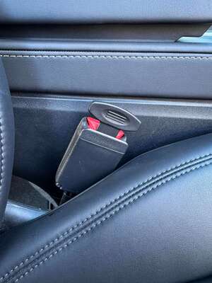 Zástrčka/záslepka do bezpečnostního pásu auta CAR BELT BUCKLE, 2ks
