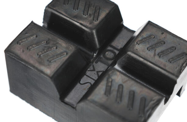 Gumová podložka pro podstavec pod auto skládací MECHANIC CAR STAND, 83x62x40 mm