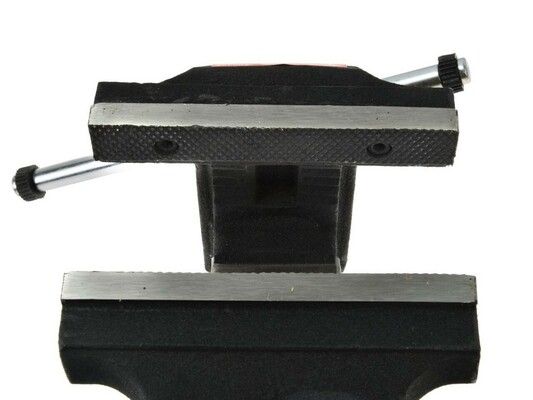 Profesionální otočný svěrák 4" (100 mm)